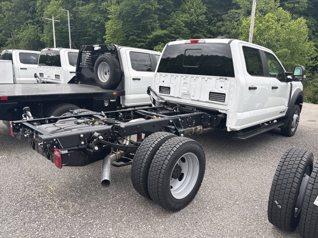 2026 Ford Super Duty F-450 DRW "XL 4WD CREW CAB 179"" WB 6"