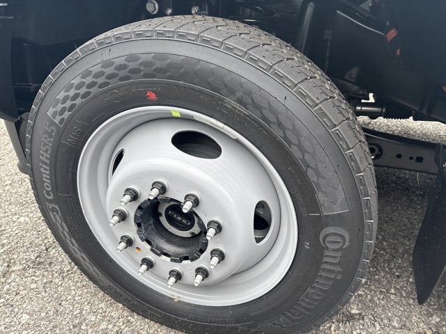 2026 Ford Super Duty F-450 DRW "XL 4WD CREW CAB 179"" WB 6"