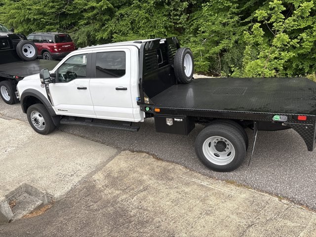 2026 Ford Super Duty F-450 DRW "XL 4WD CREW CAB 179"" WB 6"