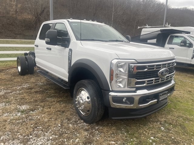 2026 Ford Super Duty F-550 DRW "XL 4WD CREW CAB 179"" WB 6"