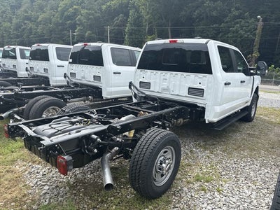 2027 Ford Super Duty F-350 SRW "XL 4WD CREW CAB 179"" WB 6"