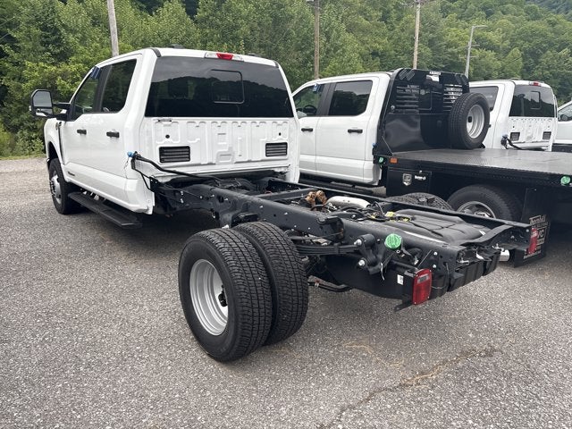 2026 Ford Super Duty F-350 DRW "XL 4WD CREW CAB 179"" WB 6"