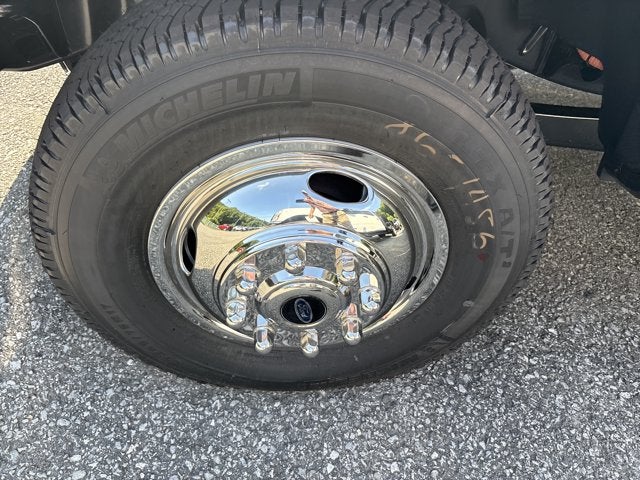 2026 Ford Super Duty F-350 DRW "XL 4WD CREW CAB 179"" WB 6"