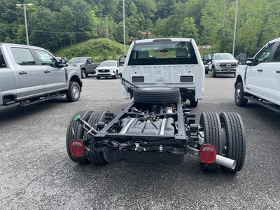 2025 Ford Super Duty F-550 DRW "XL 4WD REG CAB 169"" WB 84"