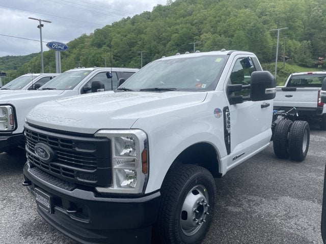 2025 Ford Super Duty F-350 SRW F-350® XL