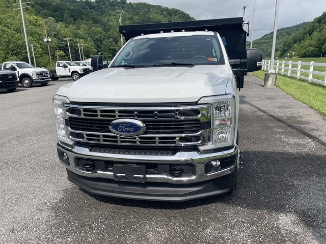 2025 Ford Super Duty F-350 DRW F-350® XL