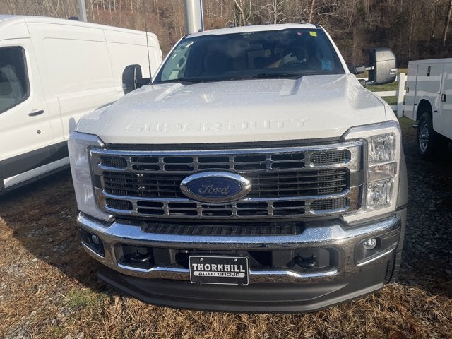 2026 Ford Super Duty F-550 DRW "XL 4WD SUPERCAB 192"" WB 8"