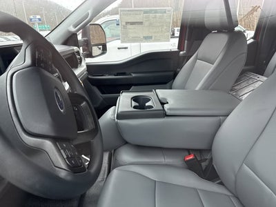 2026 Ford Super Duty F-550 DRW "XL 4WD SUPERCAB 192"" WB 8"