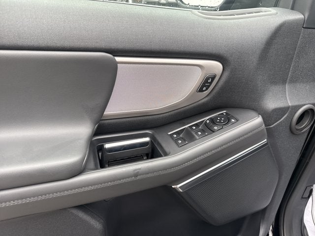 2027 Ford Expedition ACTIVE 4X4
