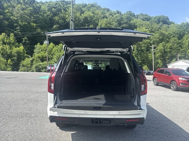 2027 Ford Expedition ACTIVE 4X4