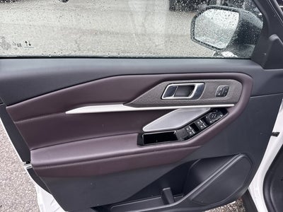 2026 Ford Explorer PLATINUM RWD