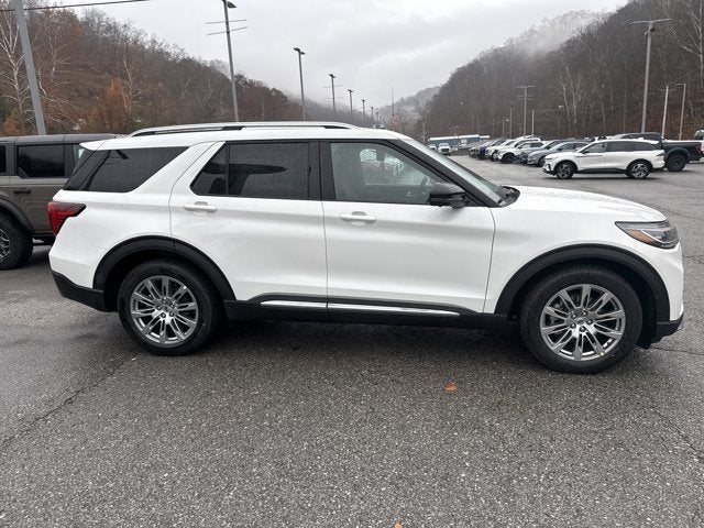 2026 Ford Explorer PLATINUM RWD