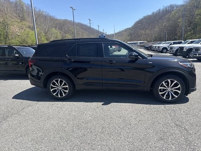2026 Ford Explorer ST-LINE 4WD