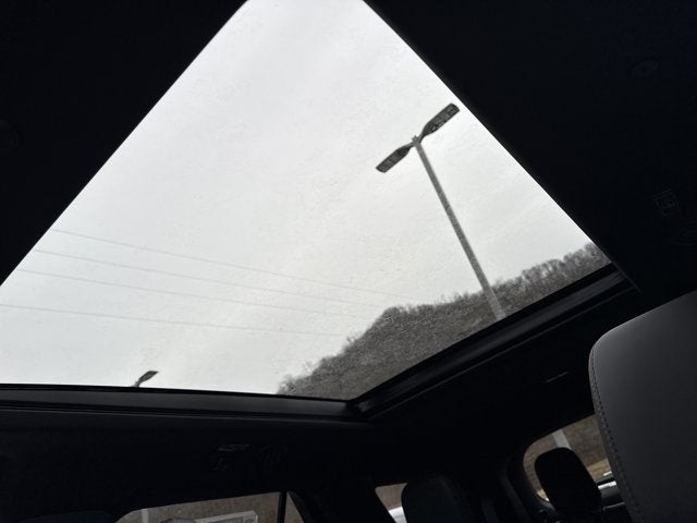 2026 Ford Explorer ST-LINE 4WD