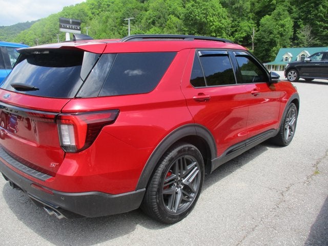2025 Ford Explorer ST 4WD