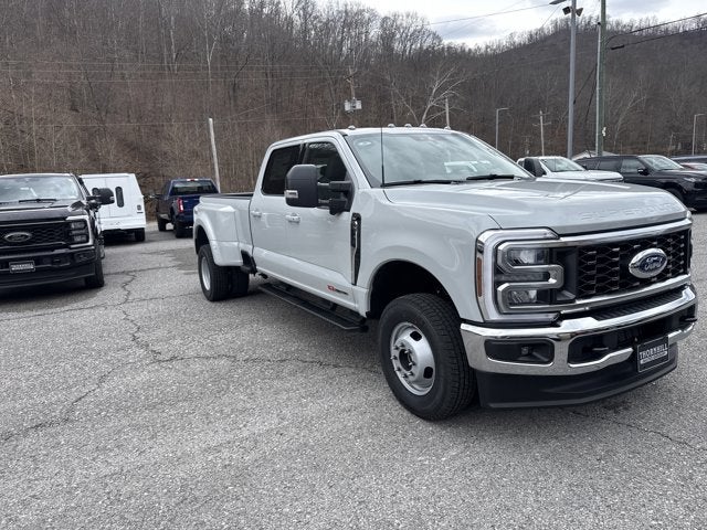 2026 Ford Super Duty F-350 DRW XLT 4WD CREW CAB 8' BOX