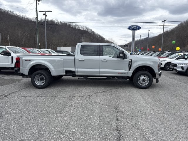 2026 Ford Super Duty F-350 DRW XLT 4WD CREW CAB 8' BOX
