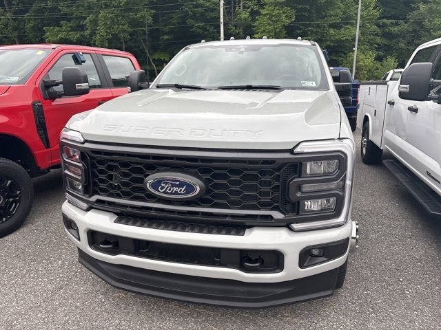 2026 Ford Super Duty F-350 DRW XL 4WD CREW CAB 8' BOX