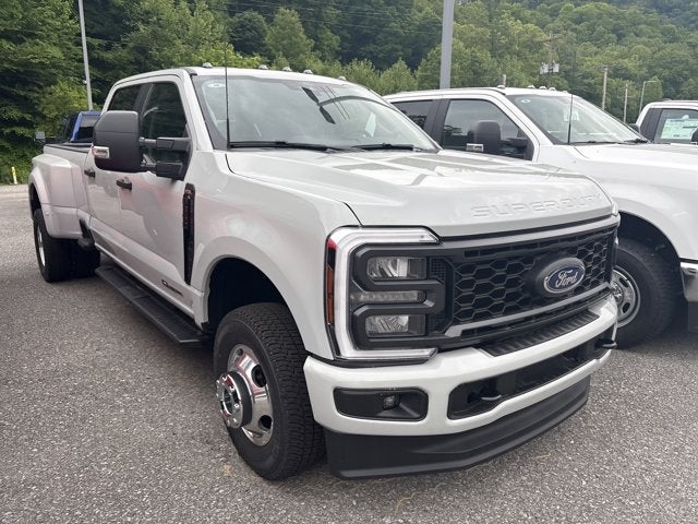2026 Ford Super Duty F-350 DRW XL 4WD CREW CAB 8' BOX