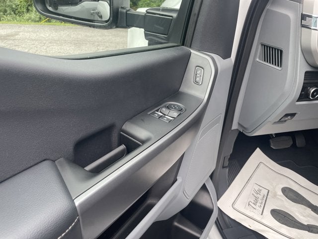 2025 Ford Super Duty F-350 SRW XL 4WD REG CAB