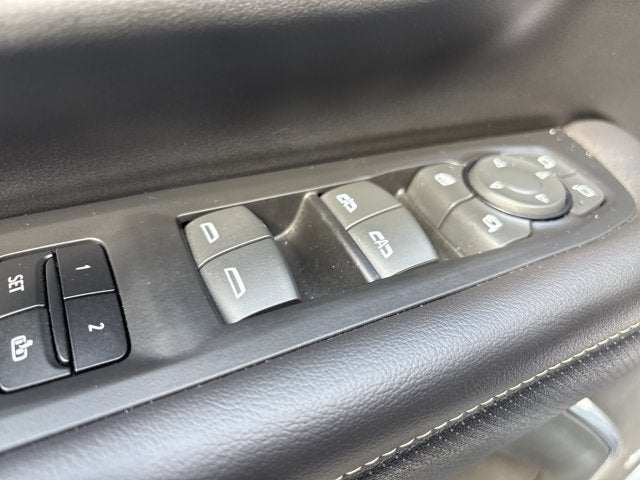 2023 GMC Yukon 4WD 4DR SLT