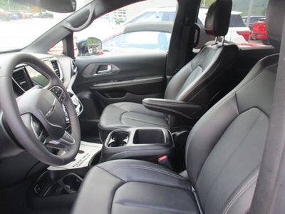 2026 Chrysler Pacifica SELECT FWD