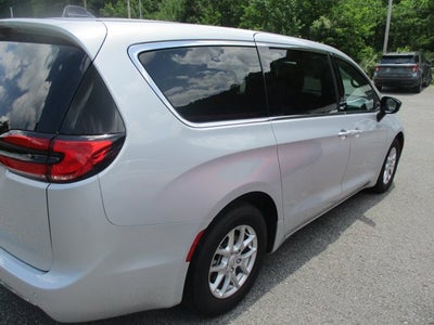 2026 Chrysler Pacifica SELECT FWD
