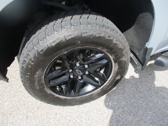 2024 Chevrolet Silverado 1500 "4WD CREW CAB 147"" LT TRAI"