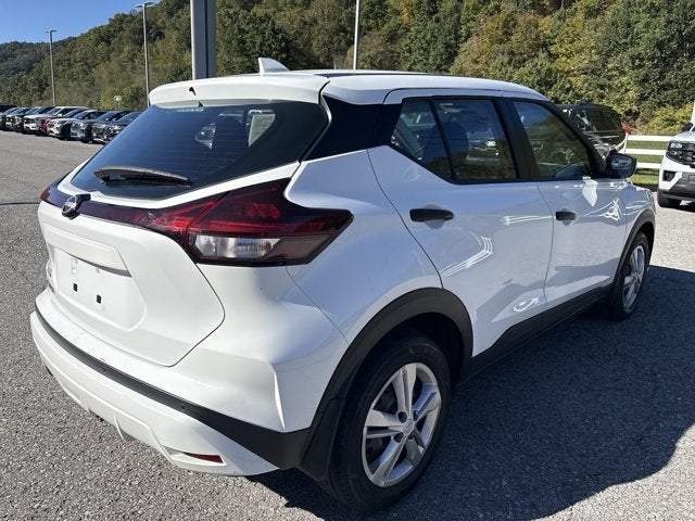 2023 Nissan Kicks S FWD