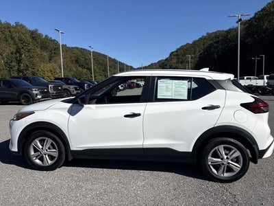 2023 Nissan Kicks S FWD