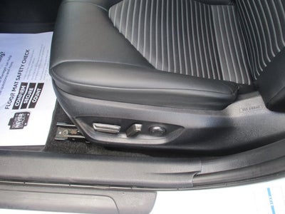 2023 Toyota Camry SE AUTO AWD