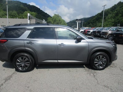 2025 Nissan Pathfinder SV 4WD