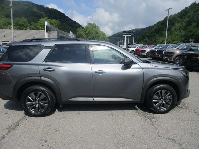 2025 Nissan Pathfinder SV 4WD