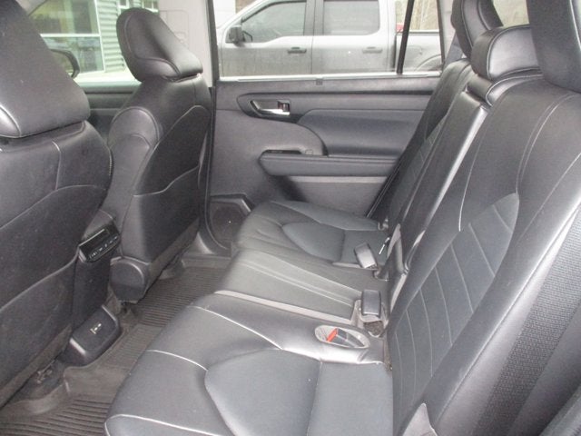 2022 Toyota Highlander XLE AWD