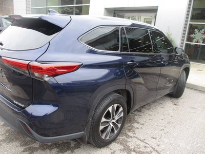 2022 Toyota Highlander XLE AWD